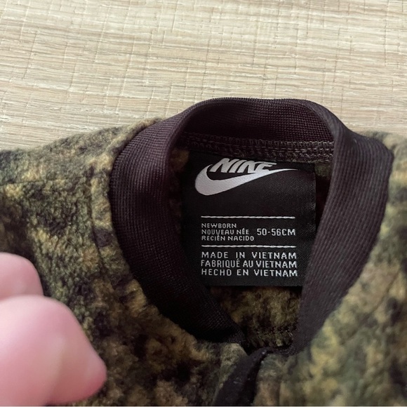 Babe Nike Bundle Newborn - Picture 2 of 6